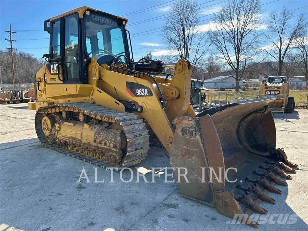 CAT 963K Гусеничні вантажники