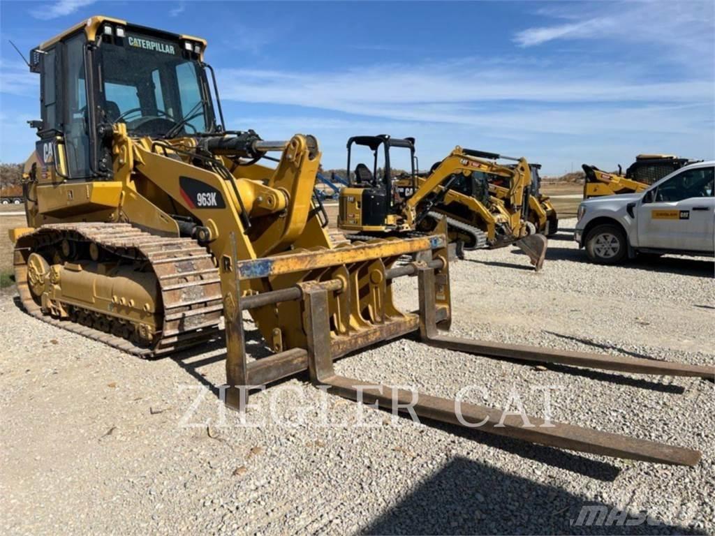 CAT 963K Гусеничні вантажники