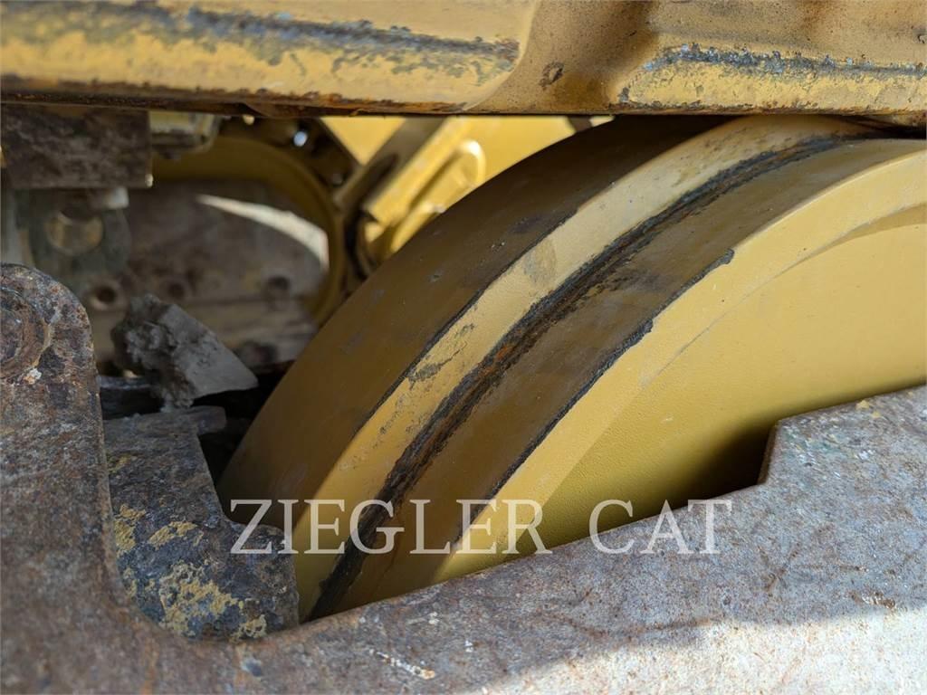 CAT 963K Гусеничні вантажники