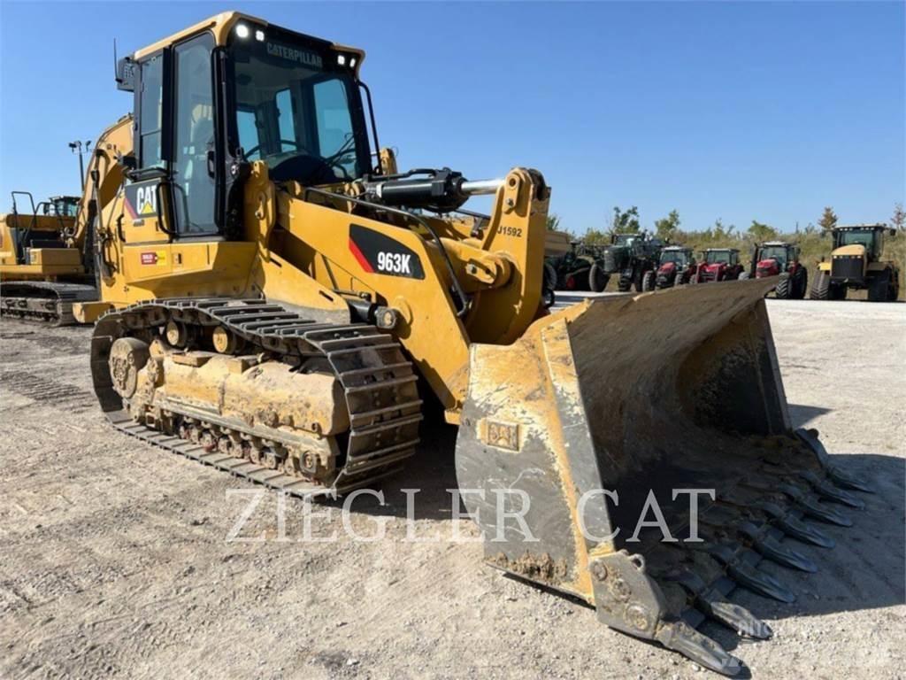 CAT 963K Гусеничні вантажники