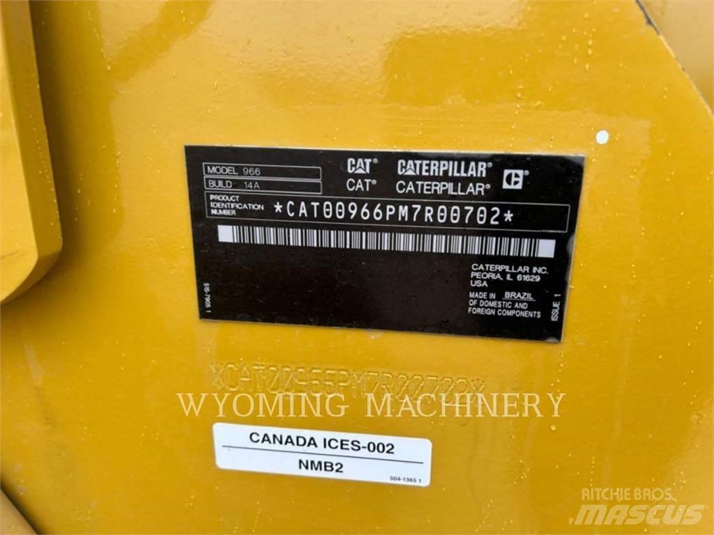 CAT 966 Фронтальні навантажувачі