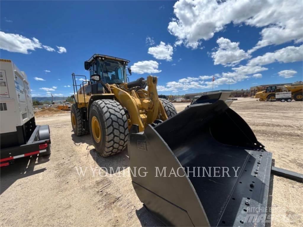 CAT 966 Фронтальні навантажувачі