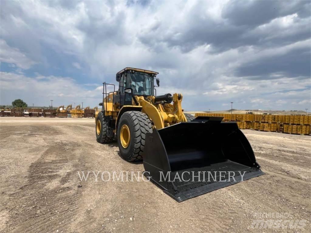 CAT 966 Фронтальні навантажувачі