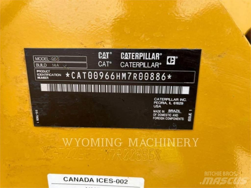 CAT 966 Фронтальні навантажувачі