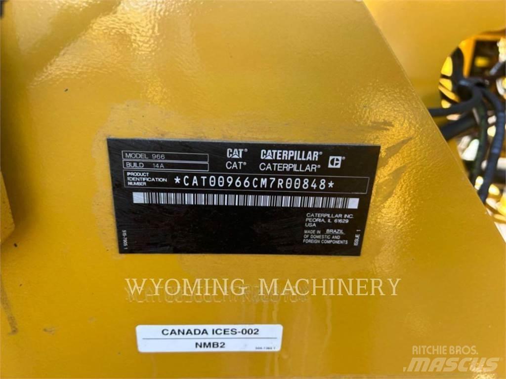 CAT 966 Фронтальні навантажувачі
