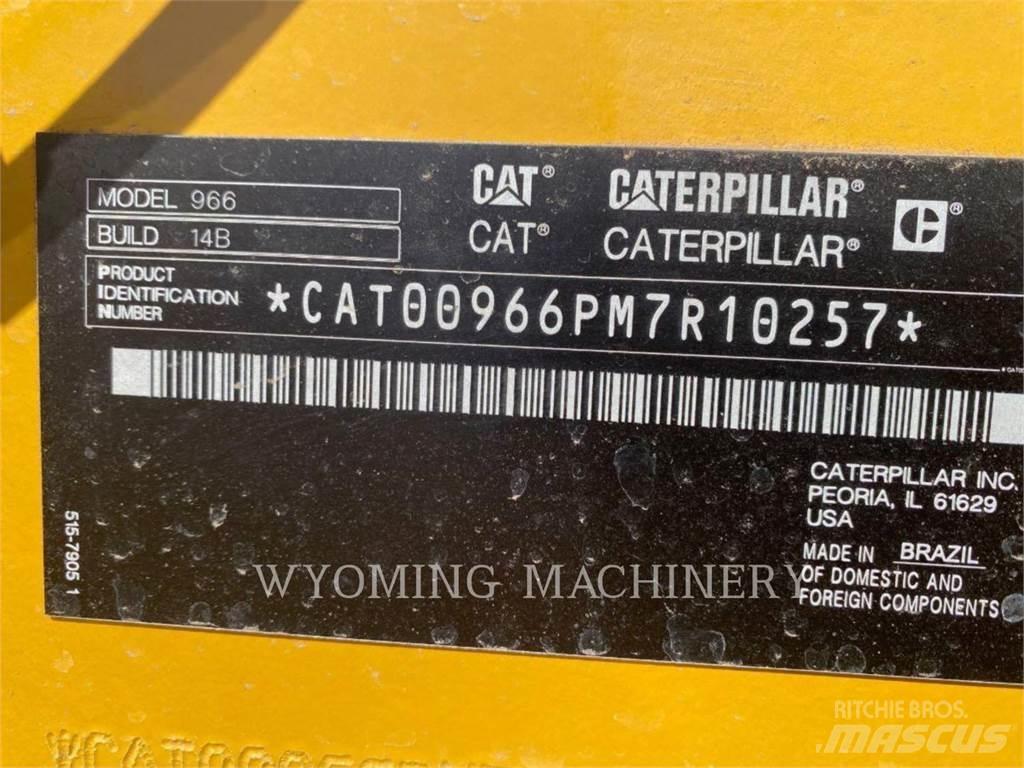 CAT 966 Фронтальні навантажувачі