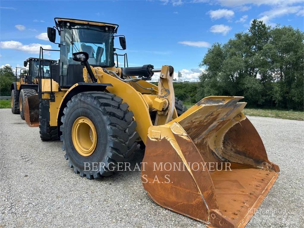 CAT 966 Фронтальні навантажувачі
