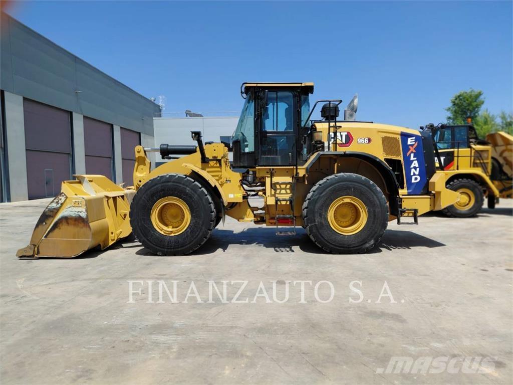 CAT 966 Фронтальні навантажувачі