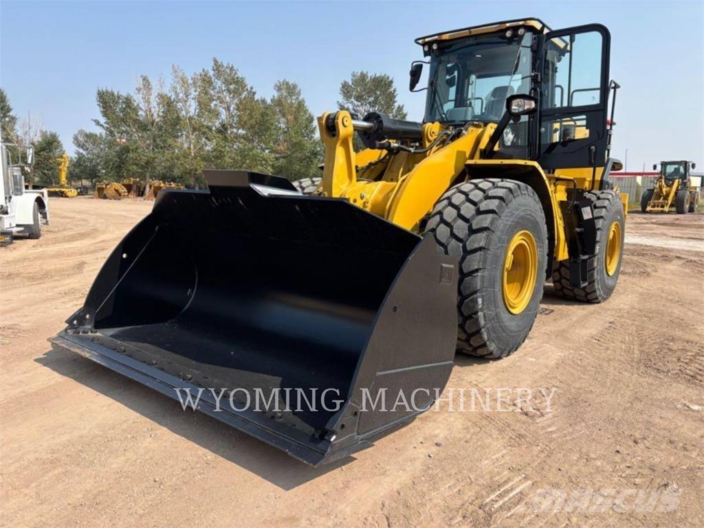 CAT 966 Фронтальні навантажувачі