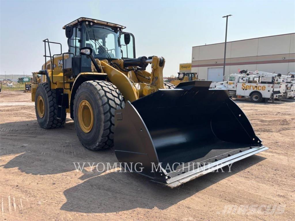 CAT 966 Фронтальні навантажувачі