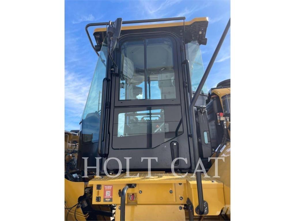 CAT 966 QC Фронтальні навантажувачі