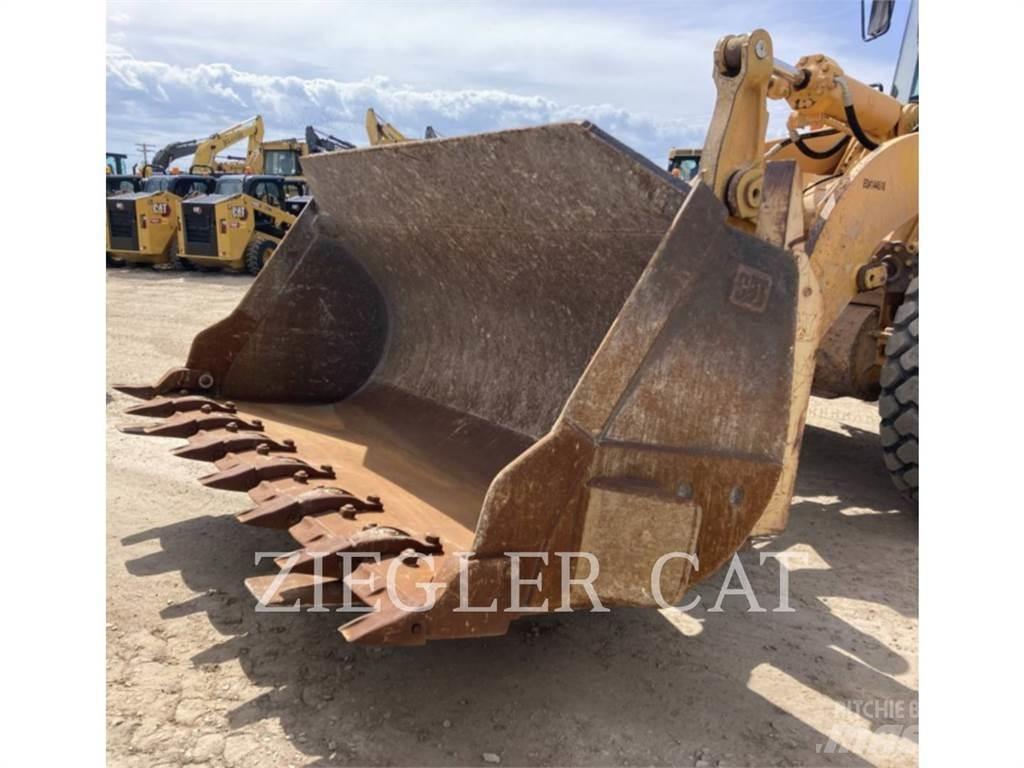 CAT 966G Фронтальні навантажувачі