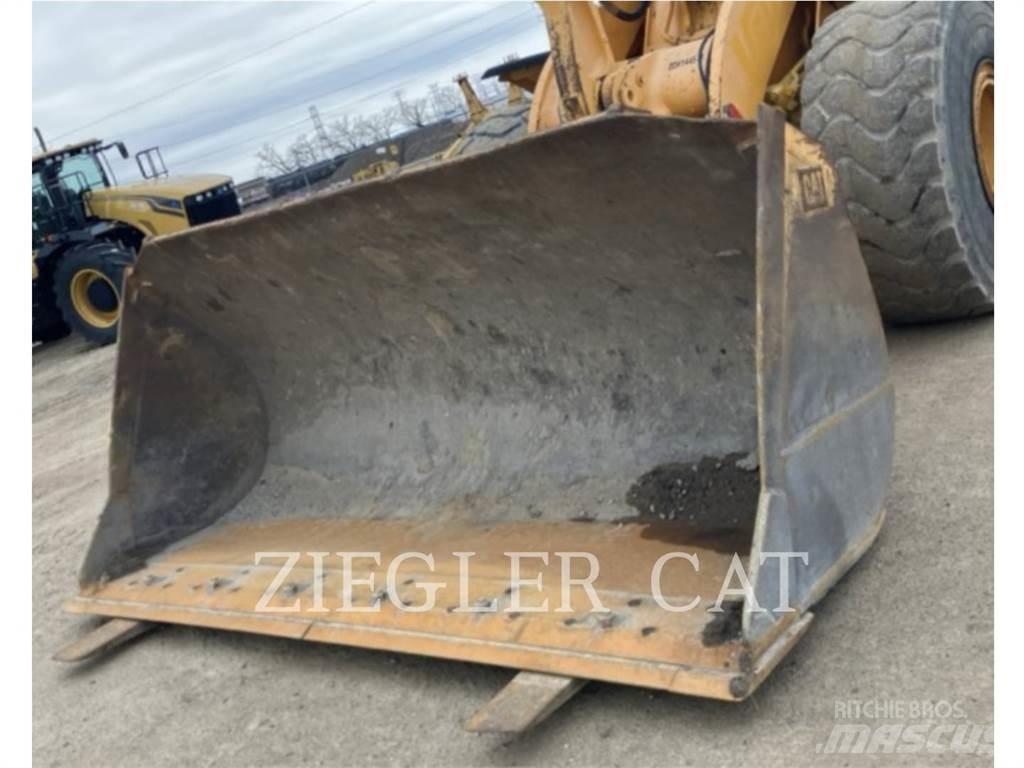 CAT 966G Фронтальні навантажувачі