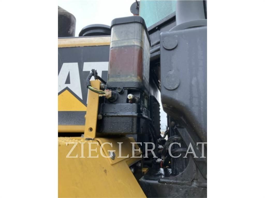 CAT 966K Фронтальні навантажувачі