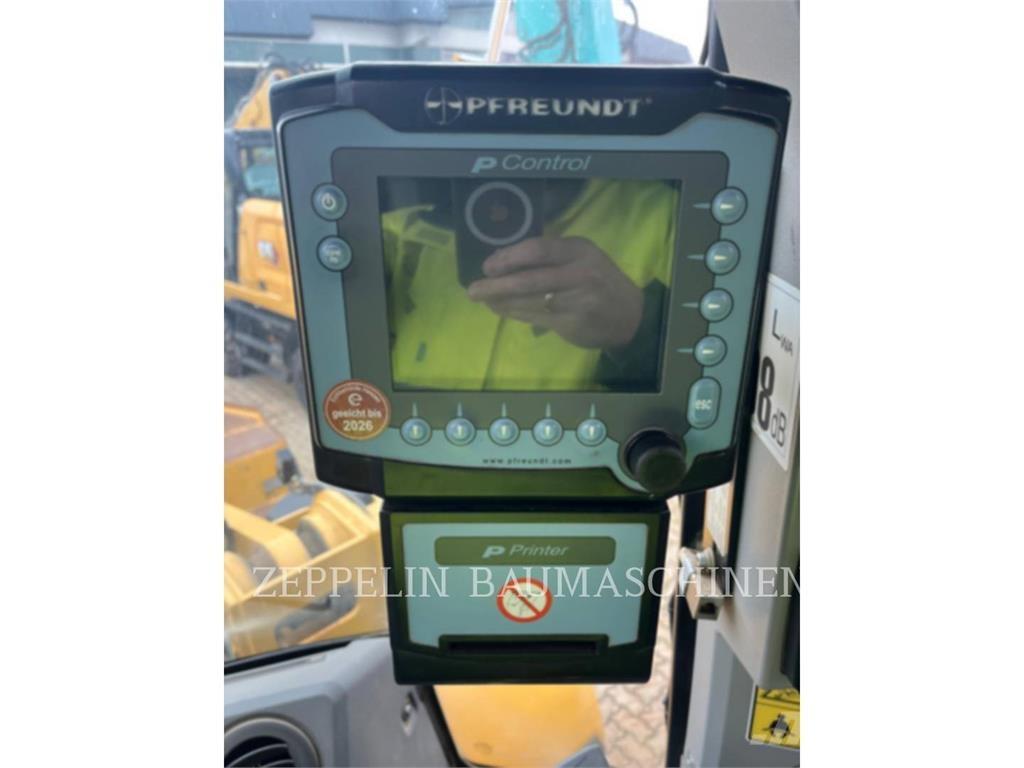 CAT 966KXE Фронтальні навантажувачі