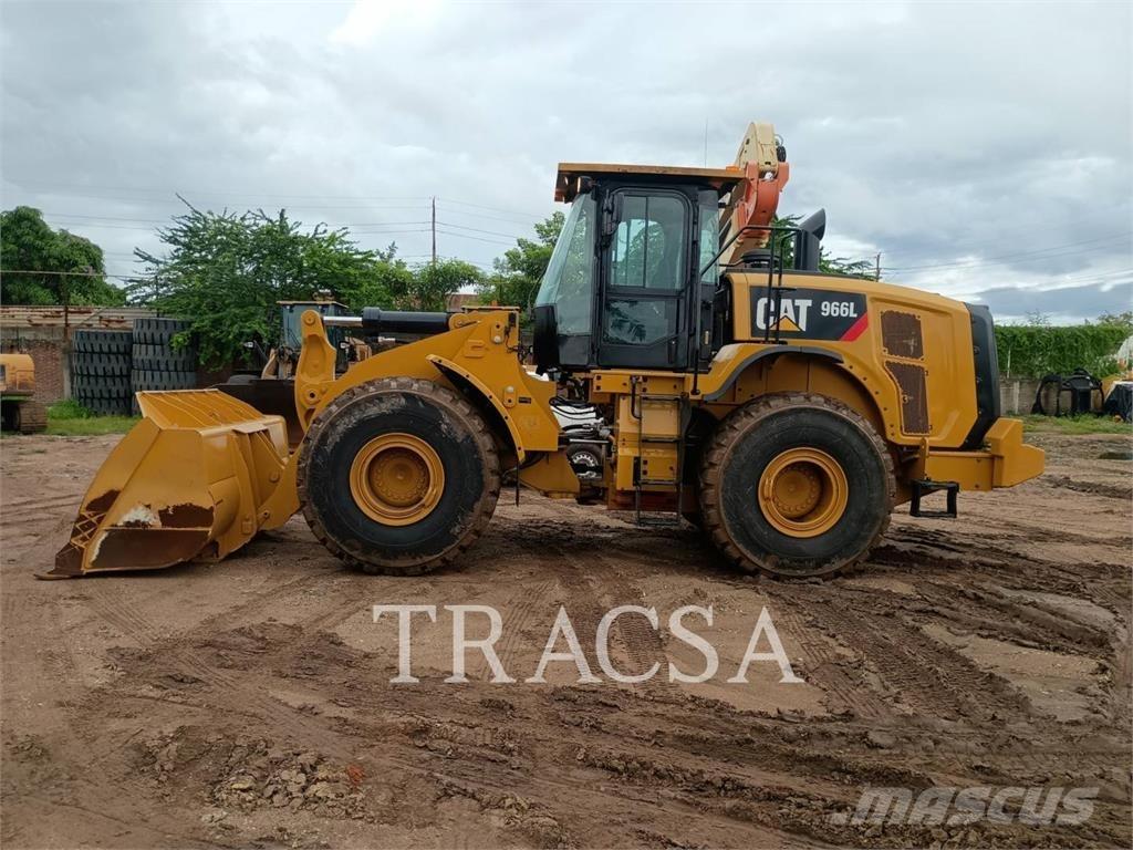 CAT 966L Фронтальні навантажувачі