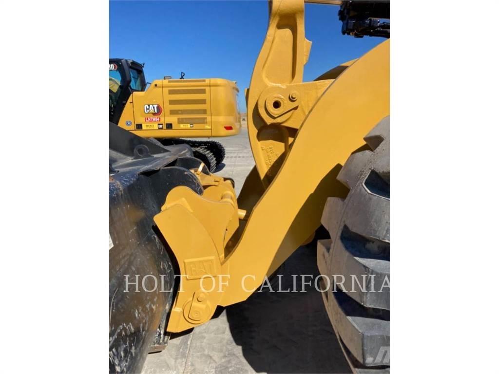 CAT 966M Фронтальні навантажувачі