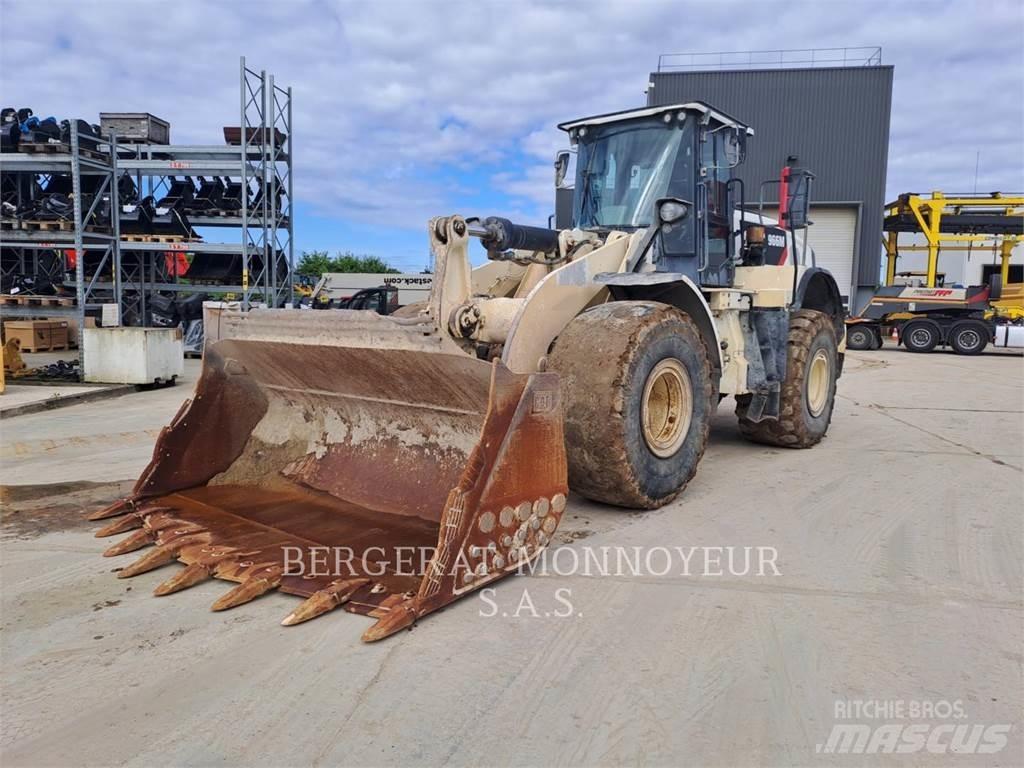 CAT 966M Фронтальні навантажувачі