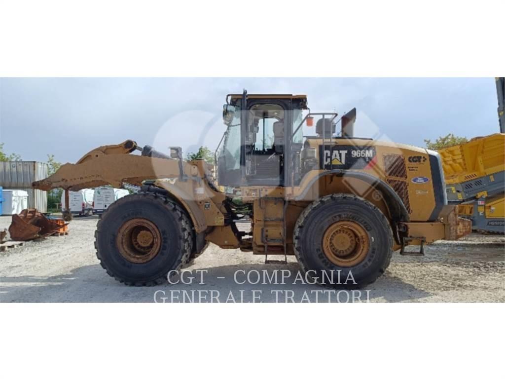 CAT 966M Фронтальні навантажувачі