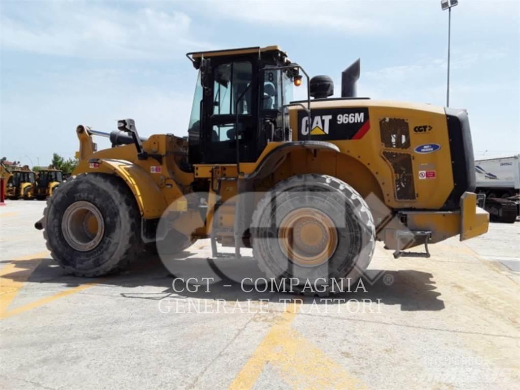 CAT 966M Фронтальні навантажувачі