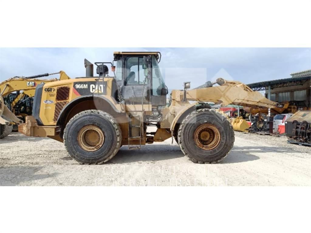 CAT 966M Фронтальні навантажувачі