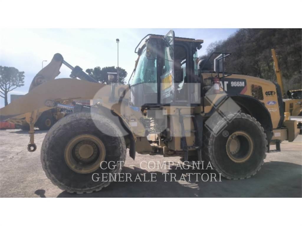 CAT 966M Фронтальні навантажувачі