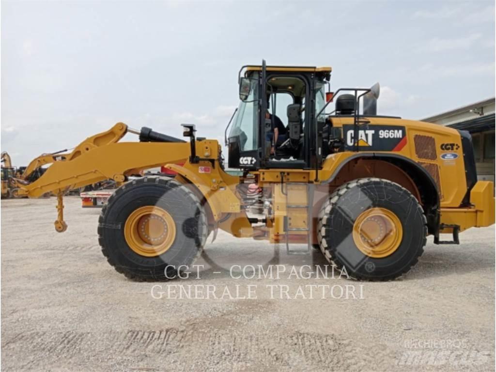CAT 966M Фронтальні навантажувачі