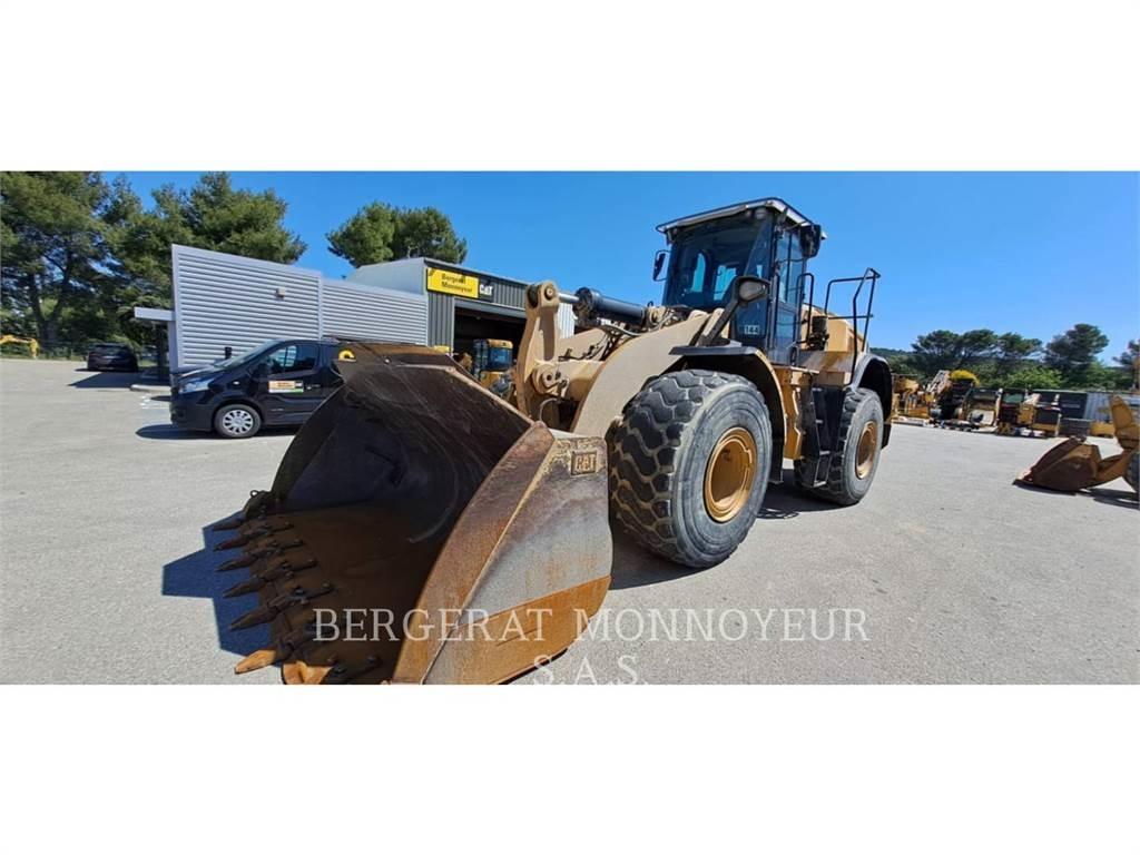 CAT 966M Фронтальні навантажувачі