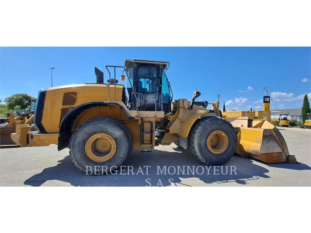 CAT 966M Фронтальні навантажувачі