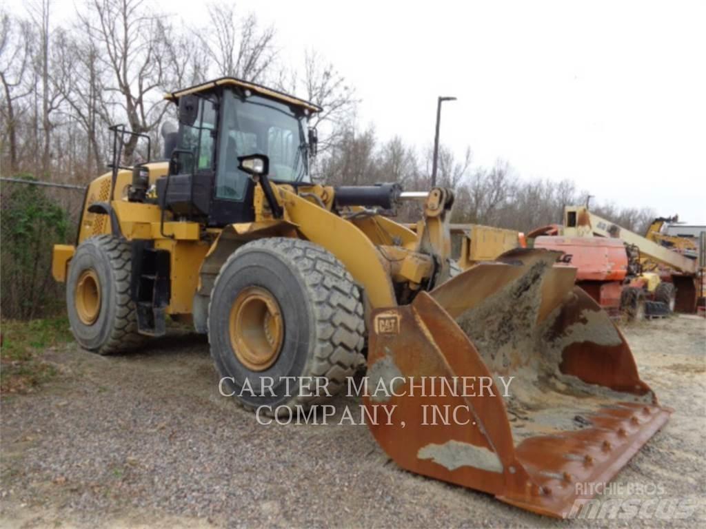 CAT 966M Фронтальні навантажувачі