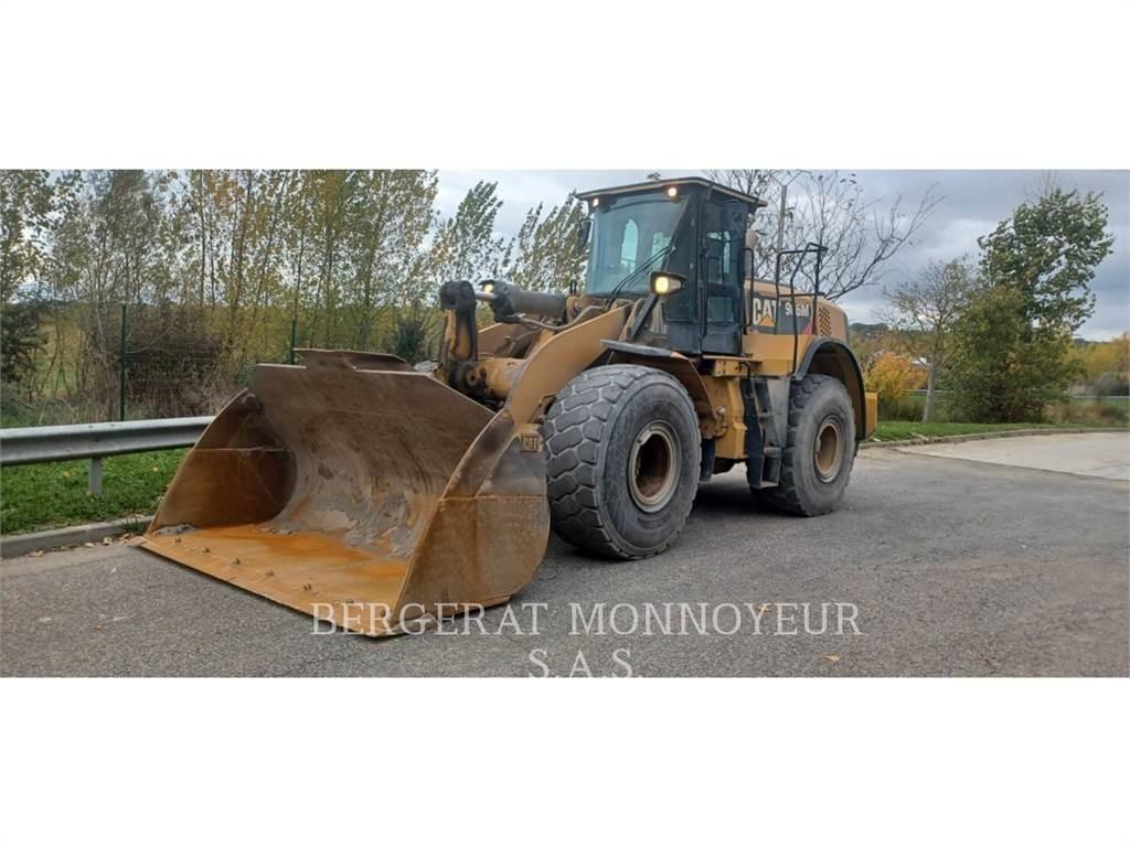CAT 966M Фронтальні навантажувачі