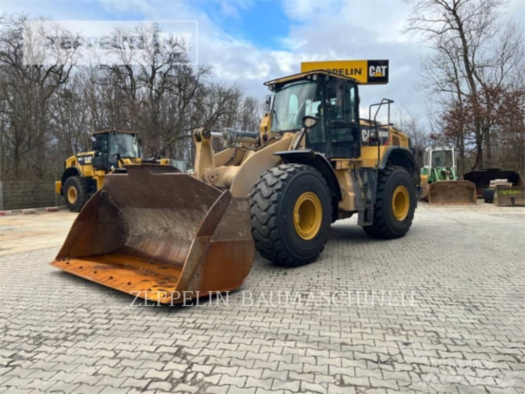 CAT 966M Фронтальні навантажувачі