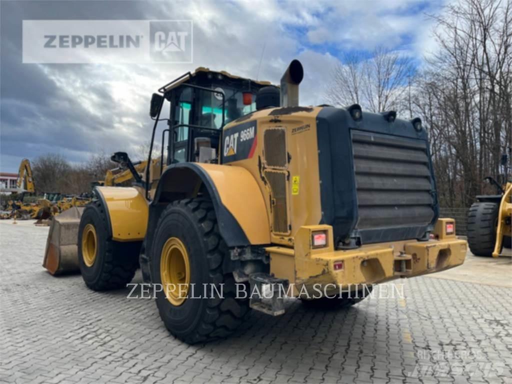 CAT 966M Фронтальні навантажувачі