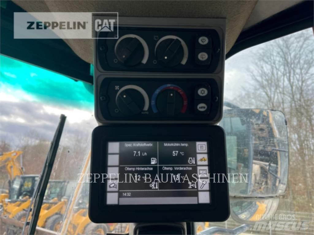 CAT 966M Фронтальні навантажувачі