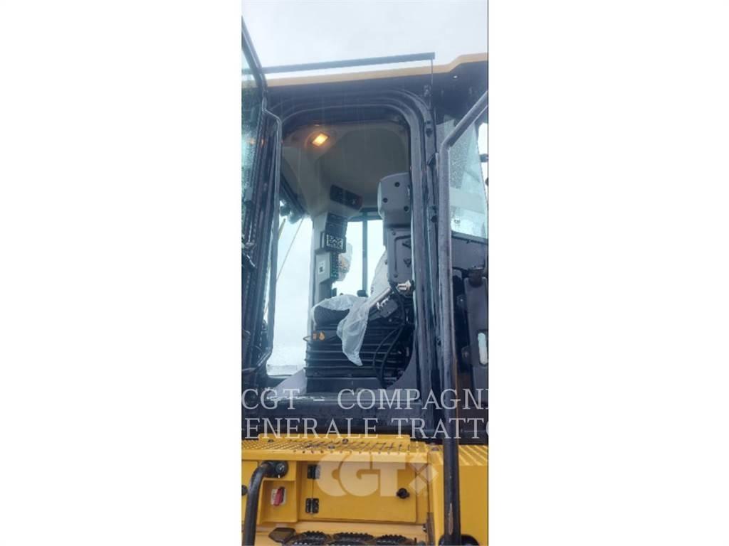 CAT 966M Фронтальні навантажувачі