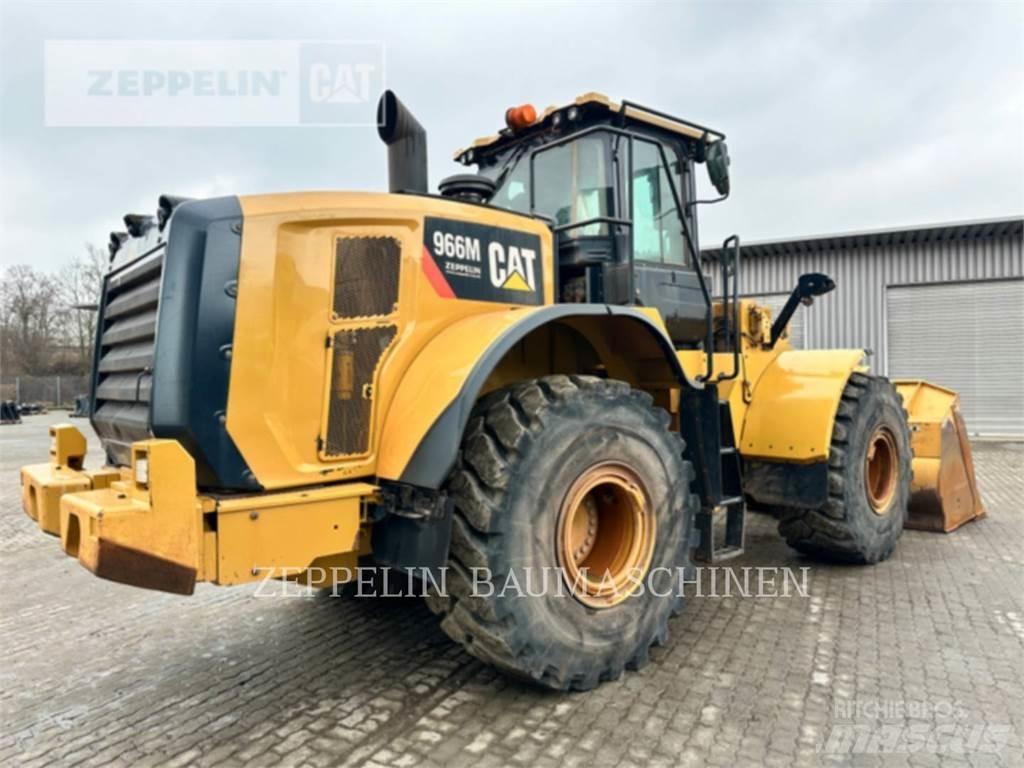 CAT 966M Фронтальні навантажувачі