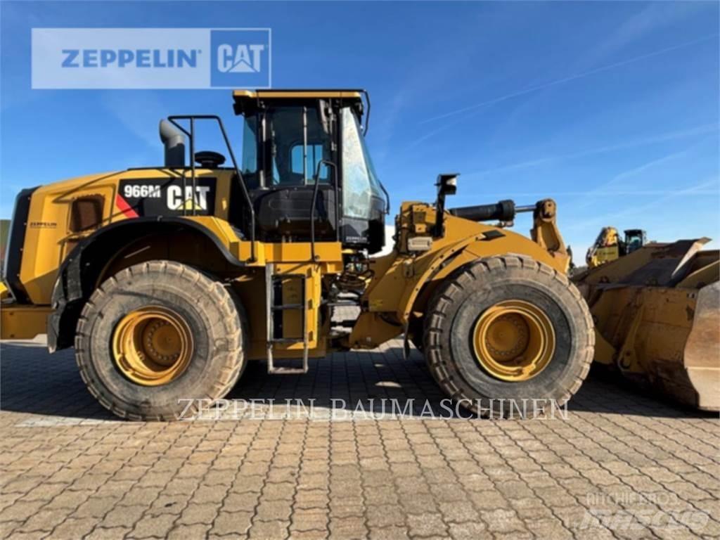 CAT 966M Фронтальні навантажувачі