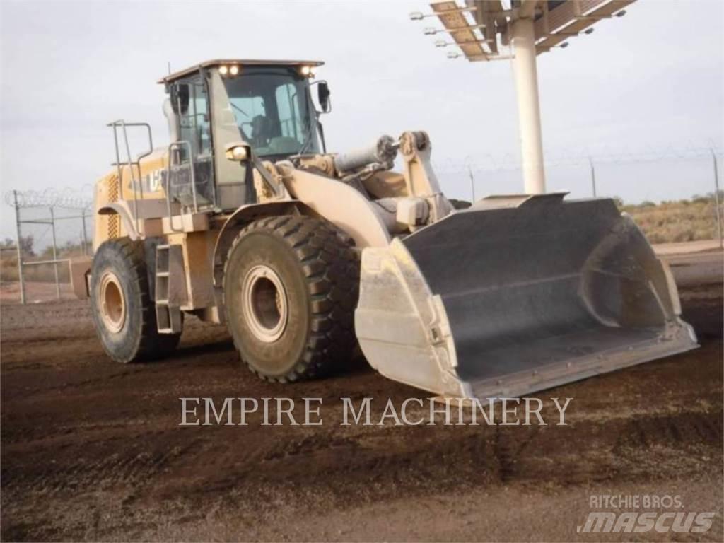 CAT 966M Фронтальні навантажувачі