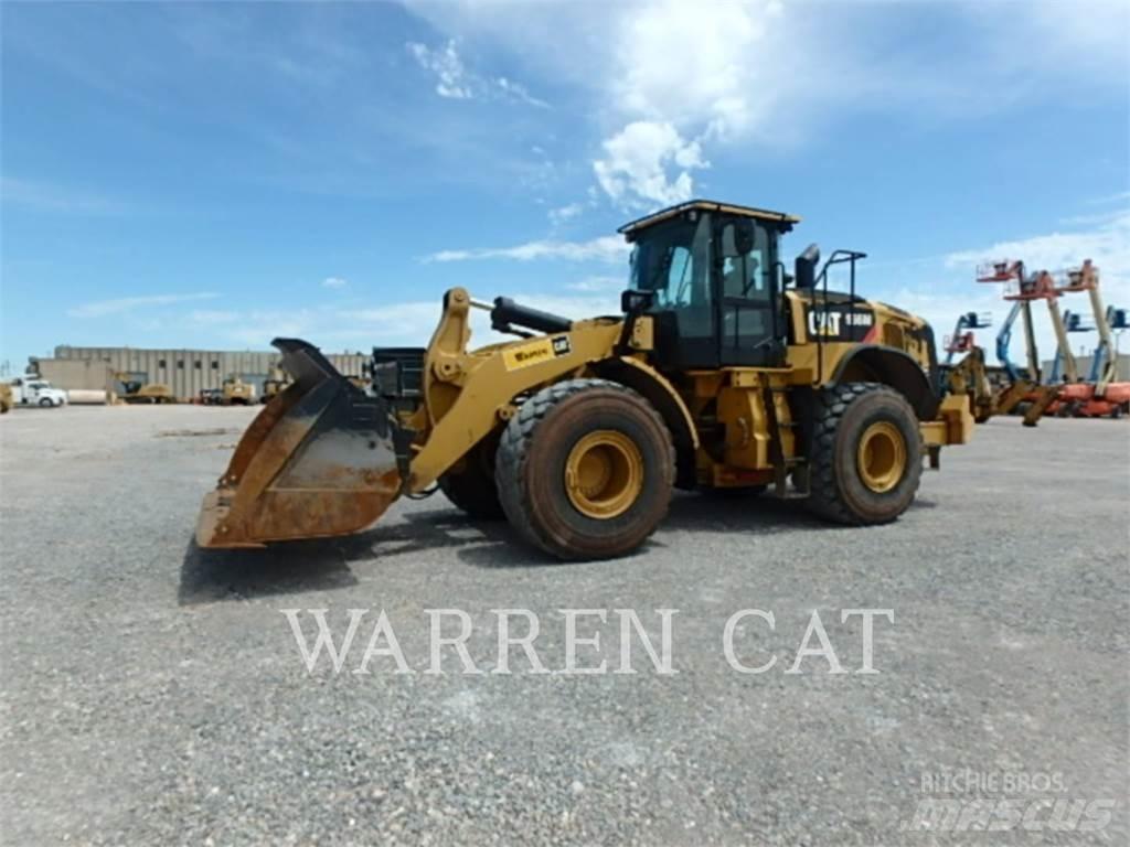 CAT 966M Фронтальні навантажувачі