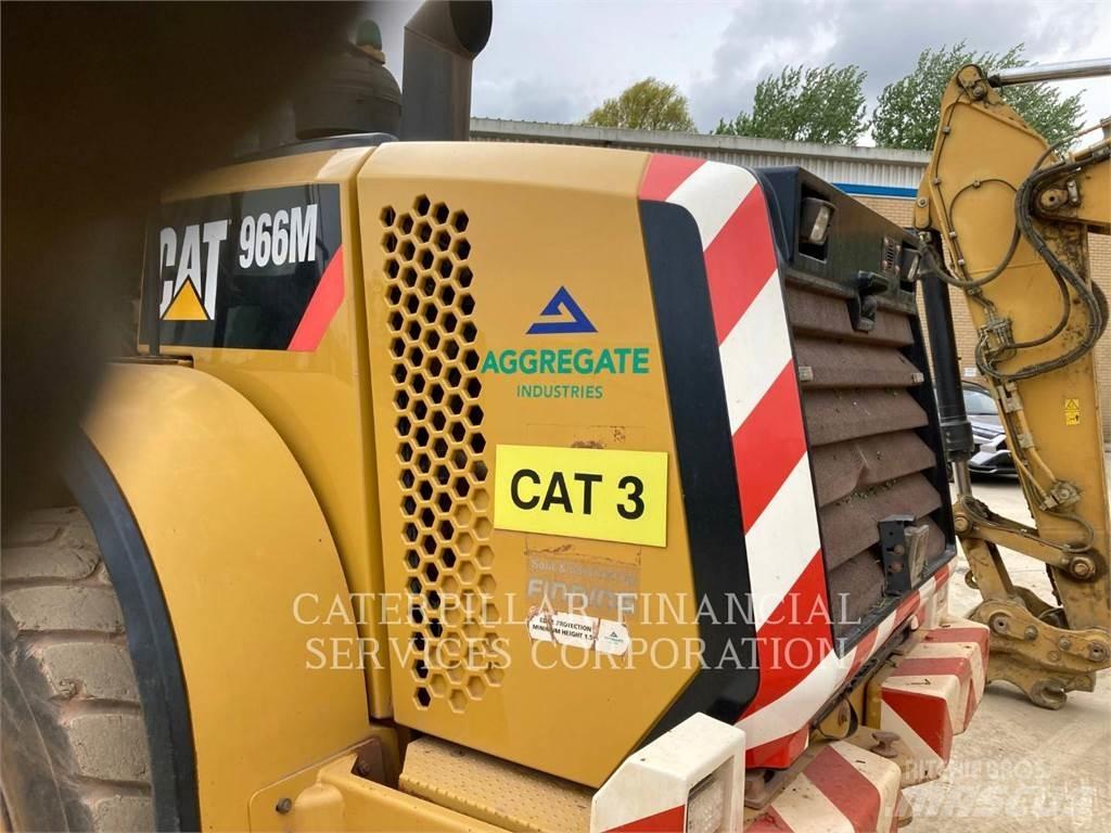 CAT 966M Фронтальні навантажувачі