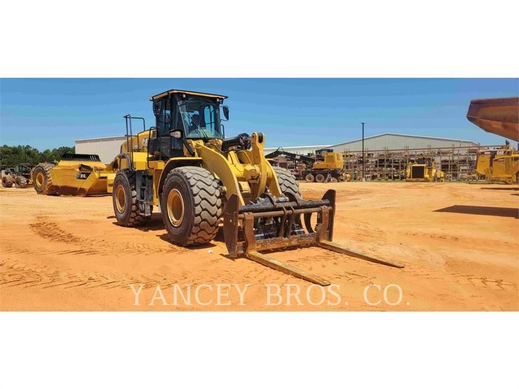 CAT 966M Фронтальні навантажувачі