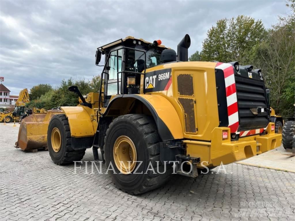 CAT 966M Фронтальні навантажувачі