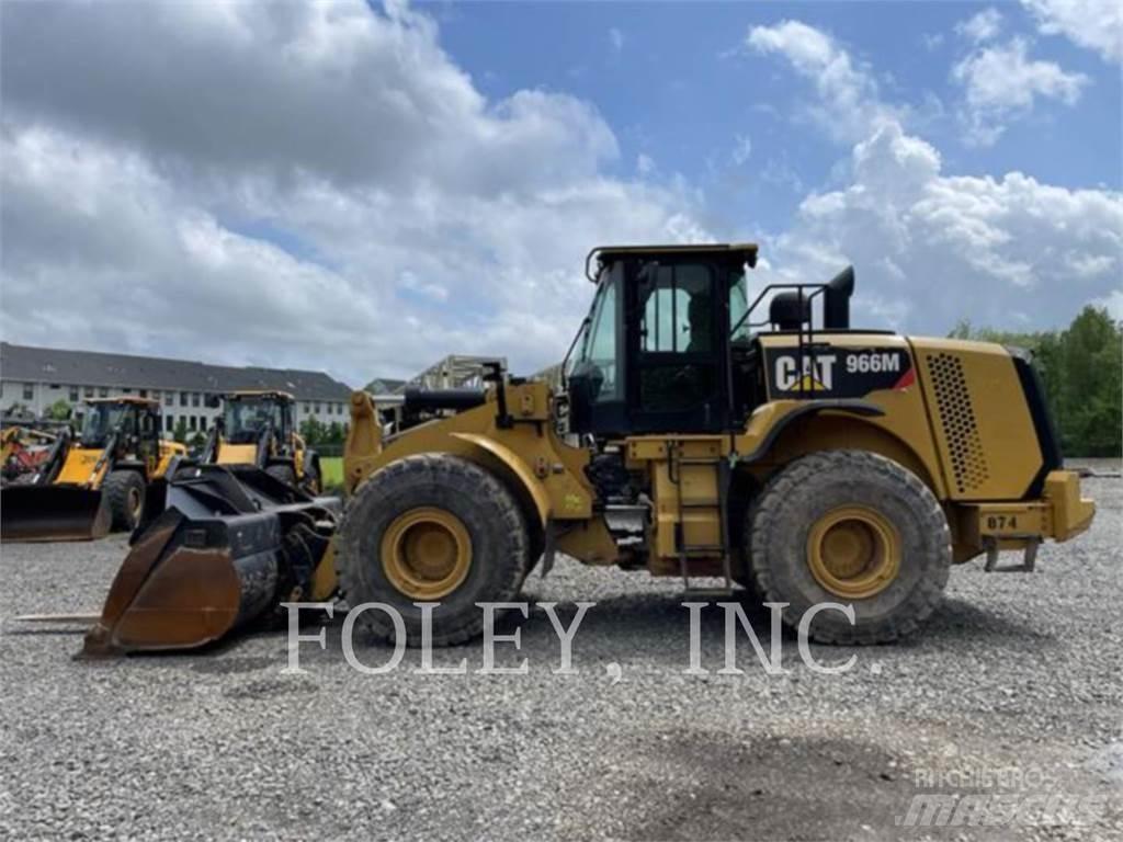 CAT 966M Фронтальні навантажувачі