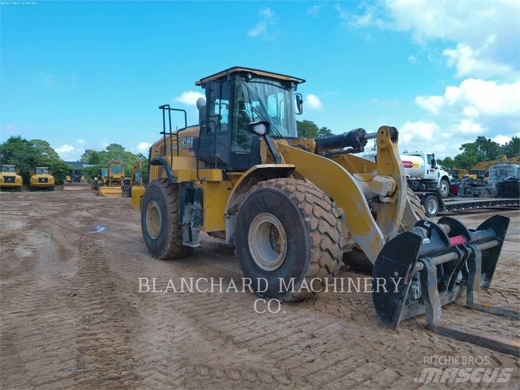 CAT 966M Фронтальні навантажувачі