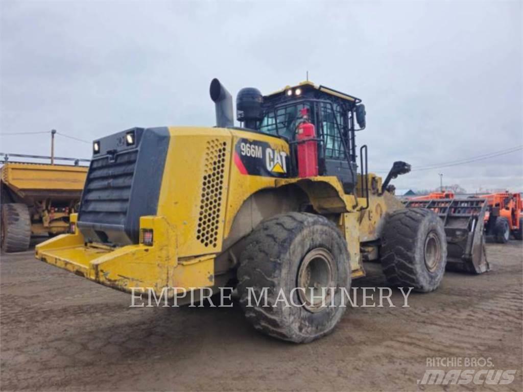 CAT 966M Фронтальні навантажувачі