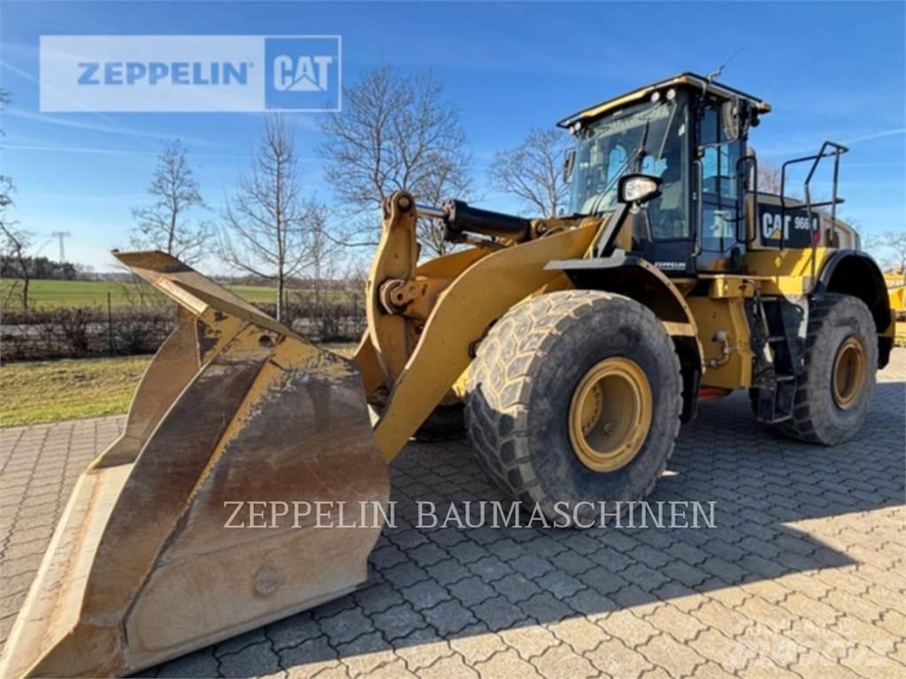 CAT 966M Фронтальні навантажувачі
