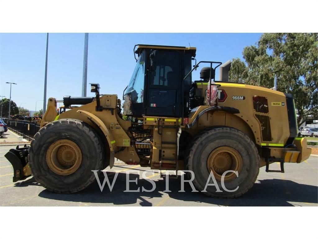 CAT 966M Фронтальні навантажувачі