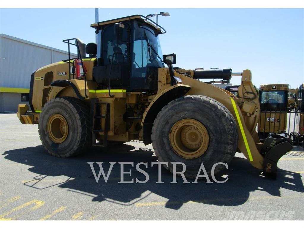 CAT 966M Фронтальні навантажувачі