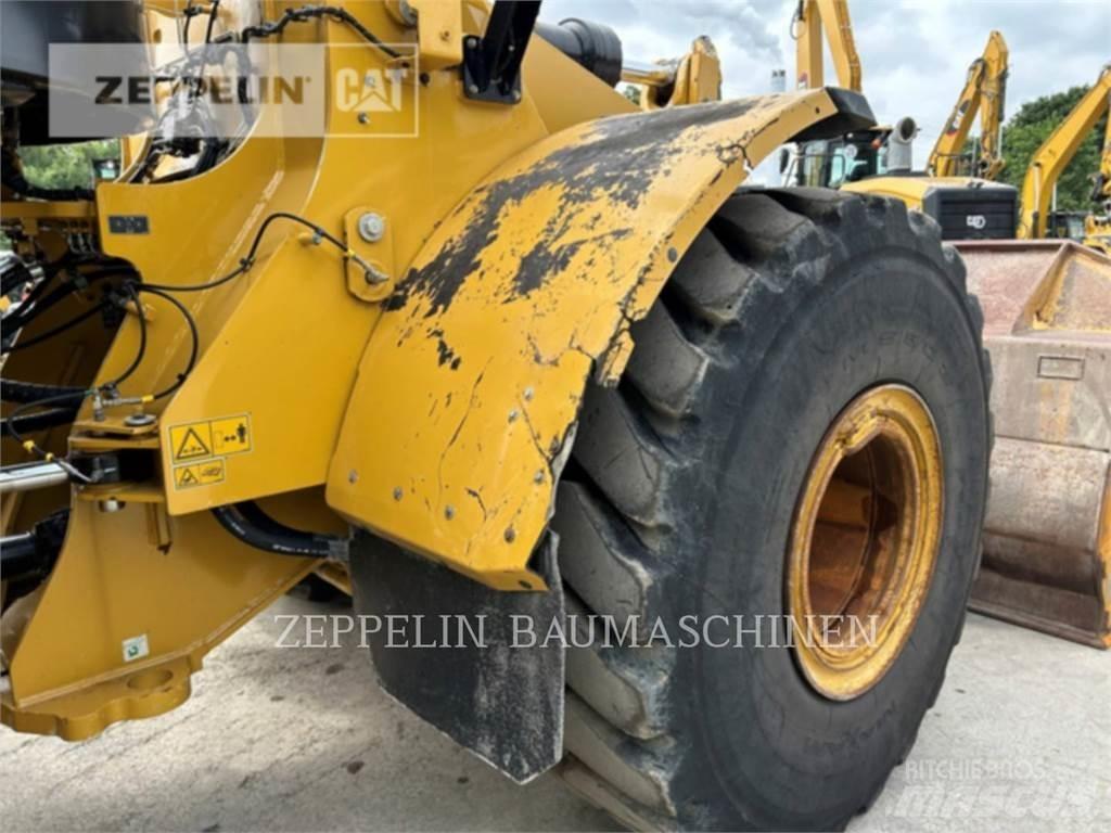 CAT 966M Фронтальні навантажувачі