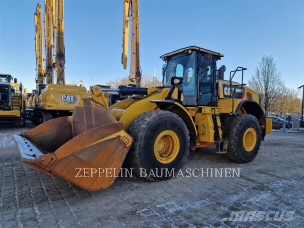 CAT 966M Фронтальні навантажувачі